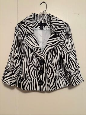 Sharagano Black and White Zebra-Print Cropped Blazer